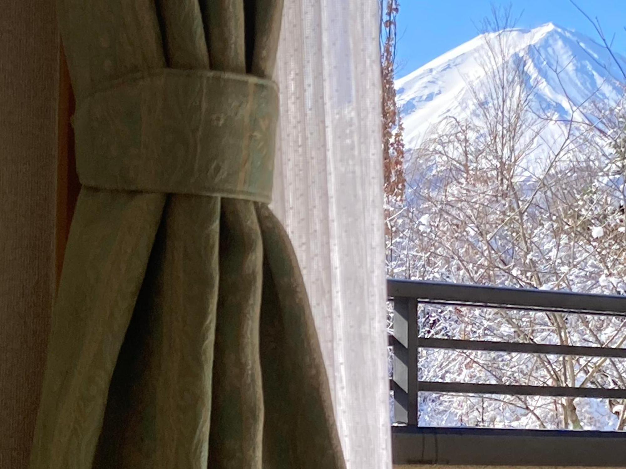 富士の樱house 宝栄 Villa Fujikawaguchiko Exterior foto