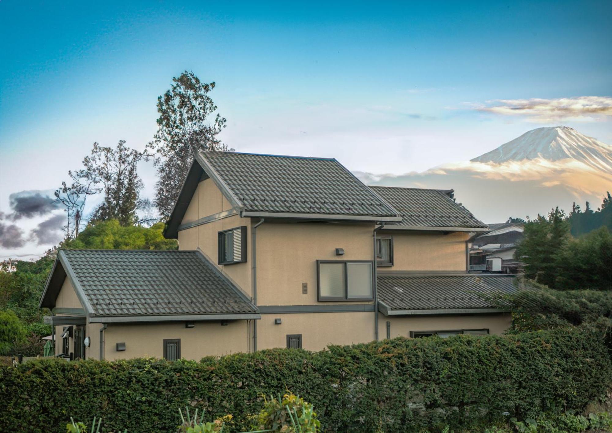 富士の樱house 宝栄 Villa Fujikawaguchiko Exterior foto